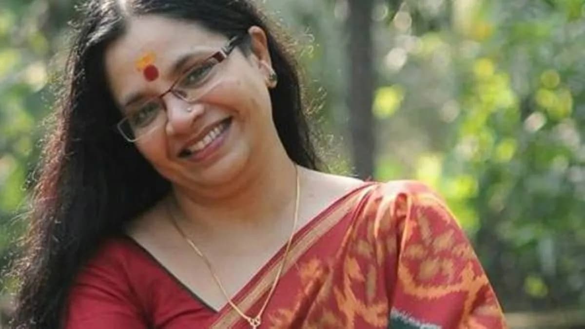 Bhagyalakshmi on Leaving Her Home: Villa Sold