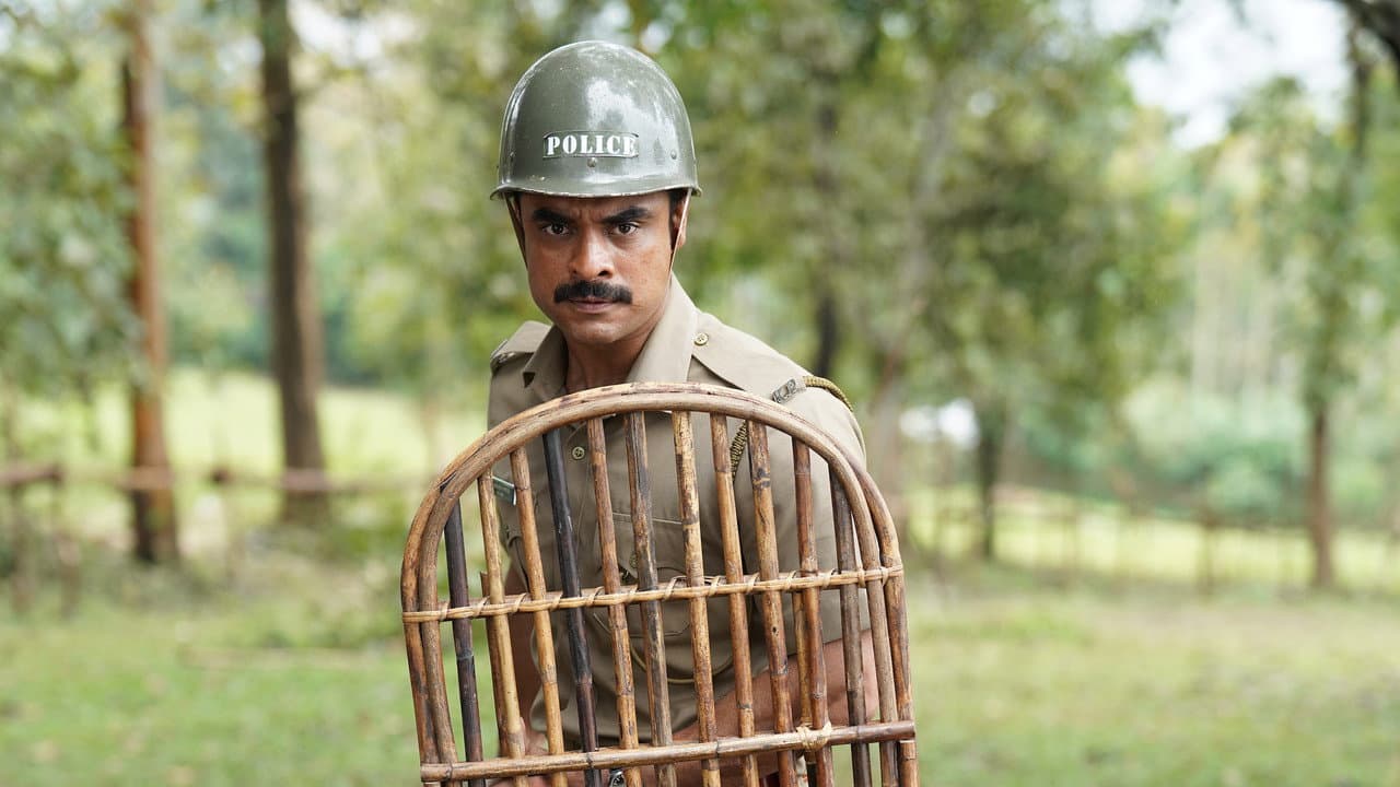 Narivetta Movie Review: A Compelling Thriller? still 4