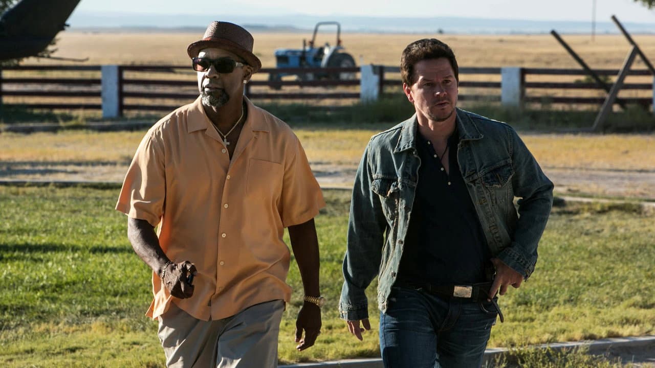 2 Guns still 8