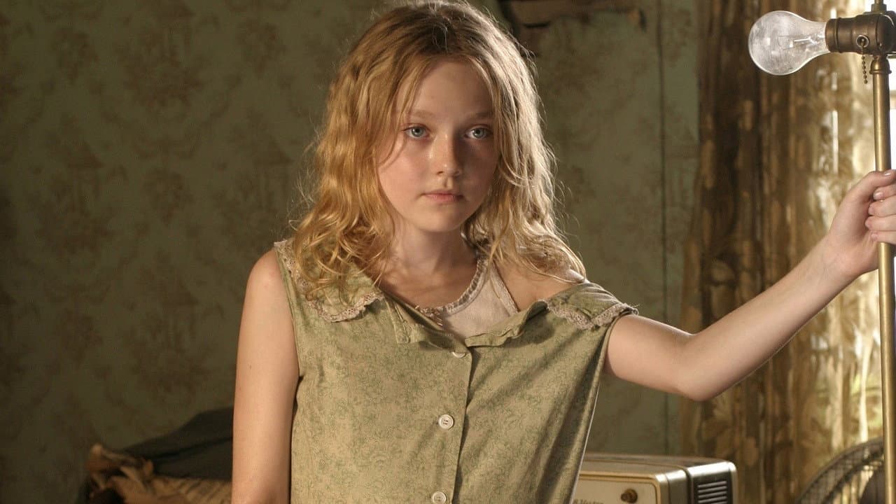 Hounddog still 2