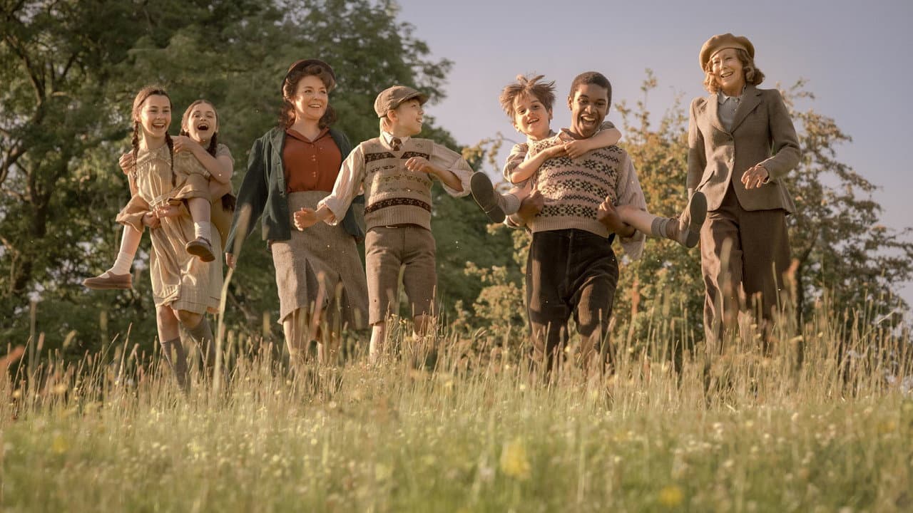 The Railway Children Return still 6