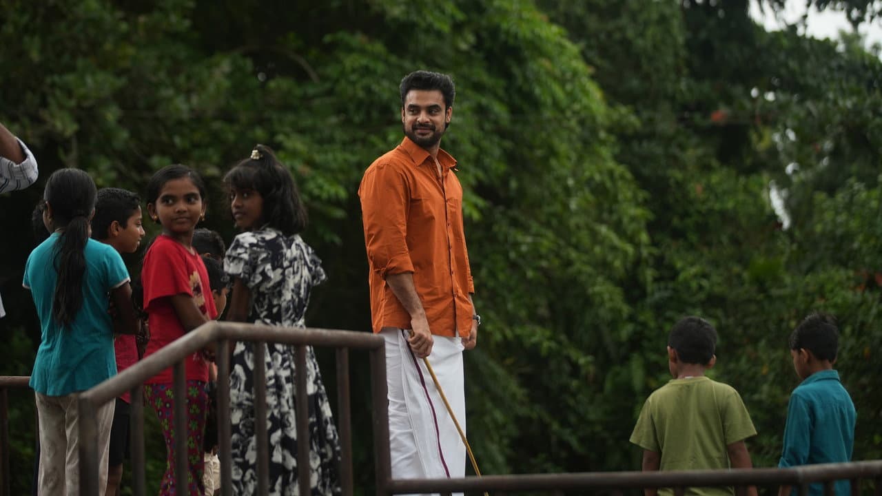 Narivetta Movie Review: A Compelling Thriller? still 2