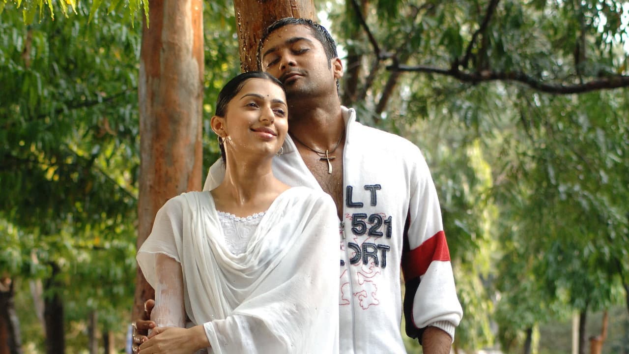 Sillunu Oru Kaadhal still 1