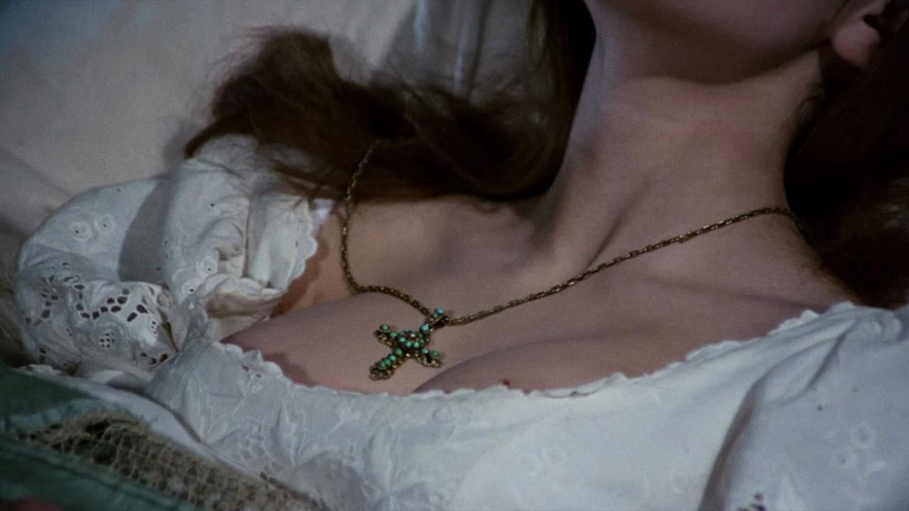 The Vampire Lovers still 8
