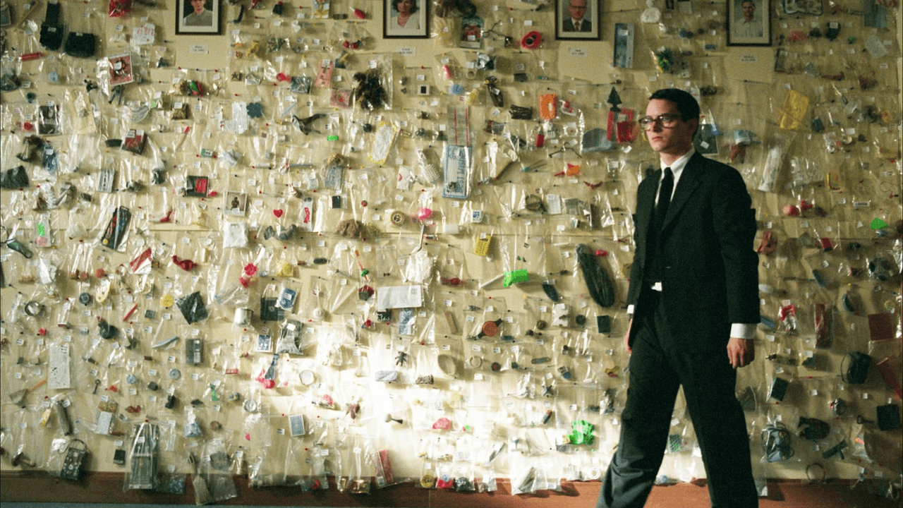 Everything Is Illuminated still 1
