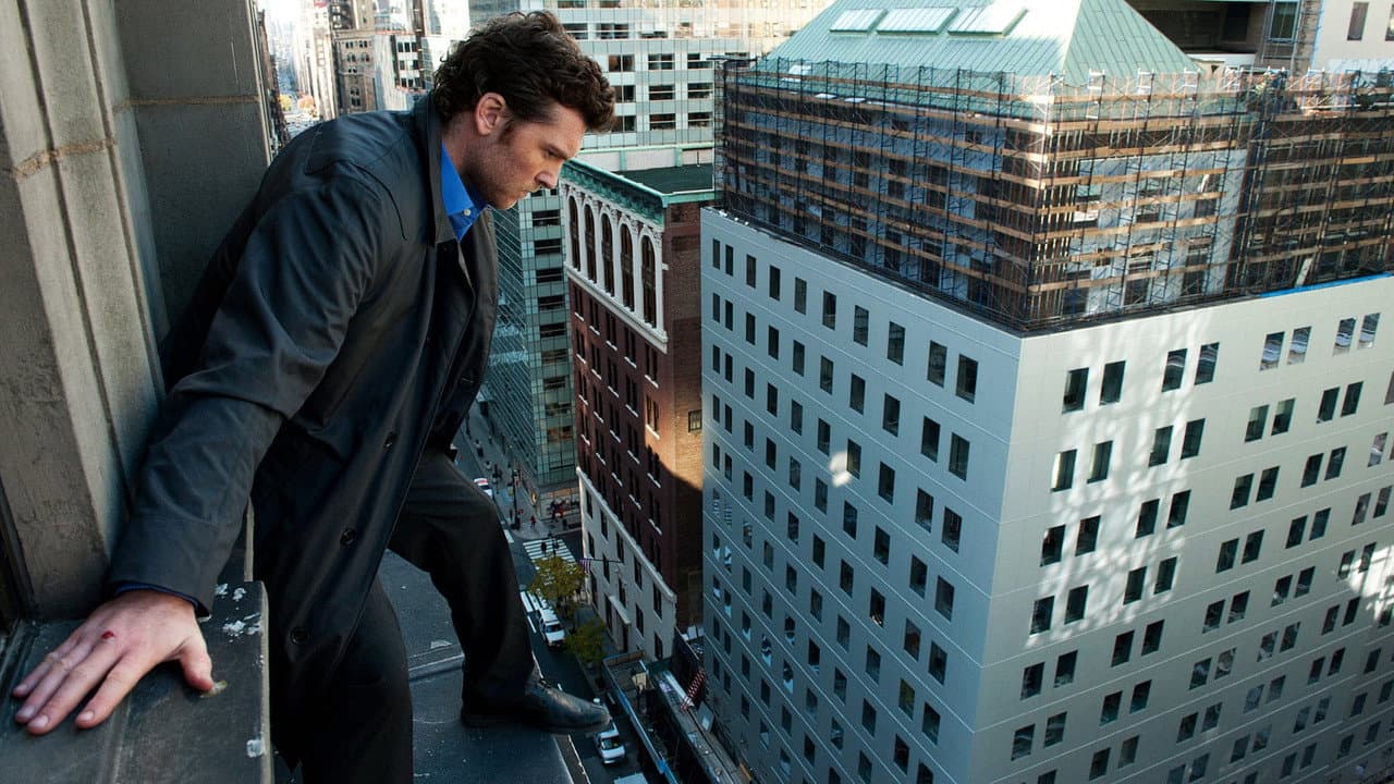 Man on a Ledge still 7