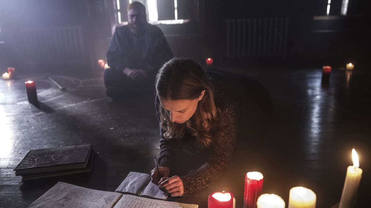 A Dark Song still 5