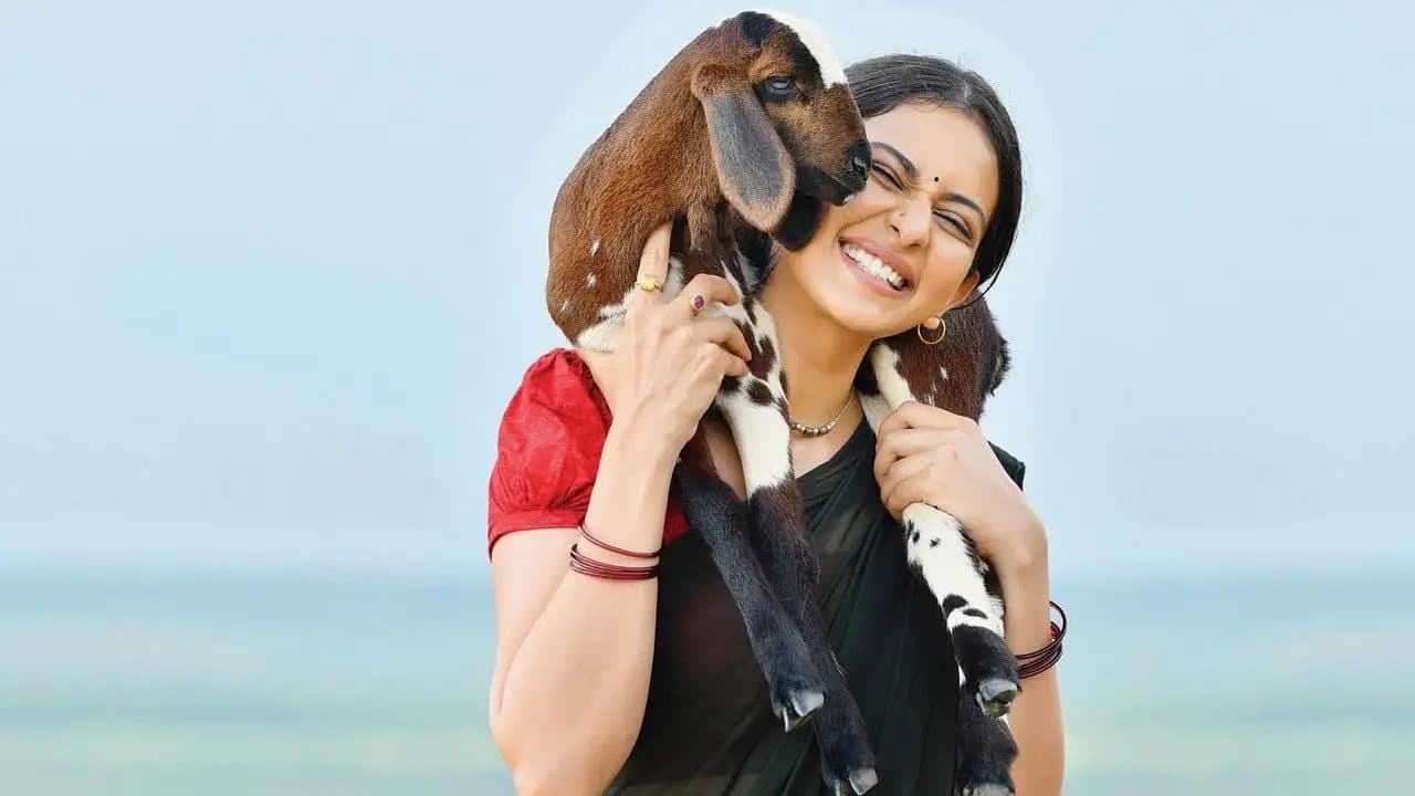 Konda Actor Defends Minimal-Expression Acting in 2021 still 6