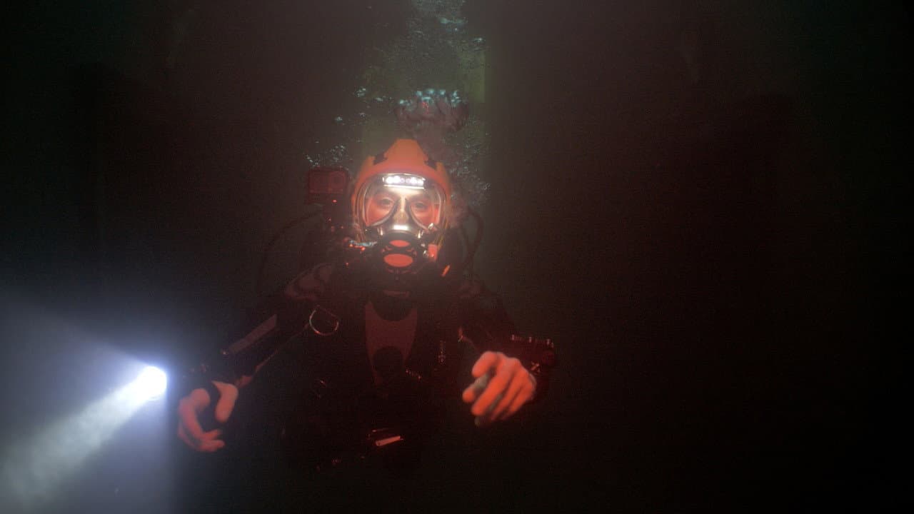 The Deep House still 7
