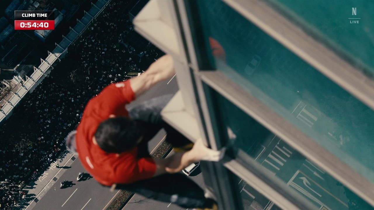 Skyscraper Live still 4